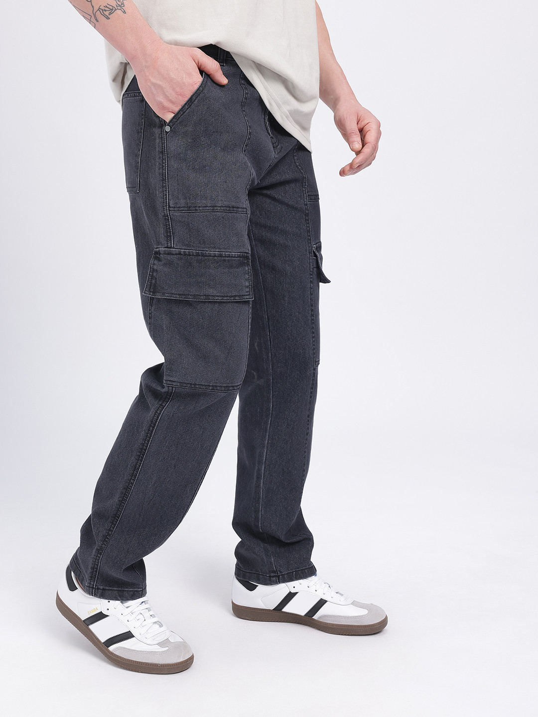 Men Panelled Straight Fit Mid-Rise Dark Cargo Jeans