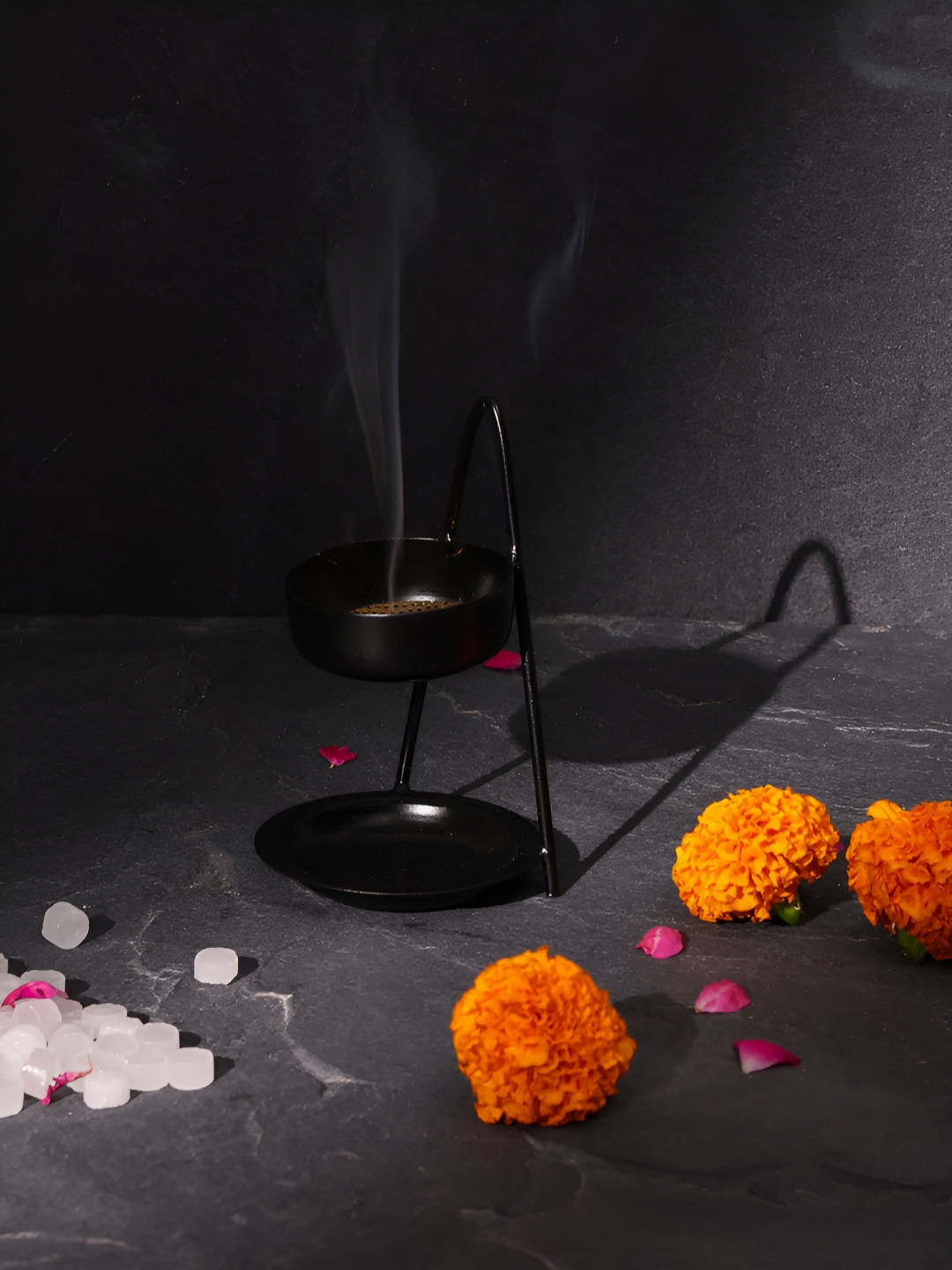 Eyaas Black Iron Dhuni Incense Burner With Kapoor  50 g