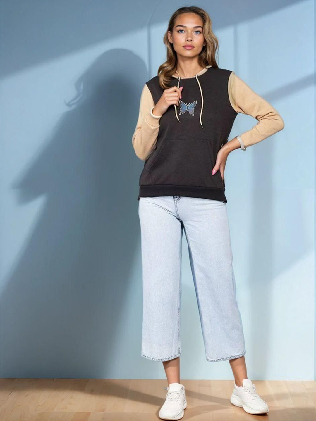 Kotty Women Butterfly Printed Hooded Pullover Sweatshirt