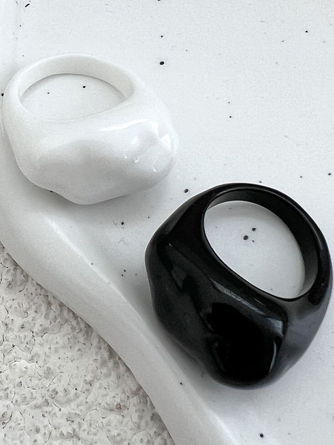 StyleCast x Revolte Women Resin Finger  Ring