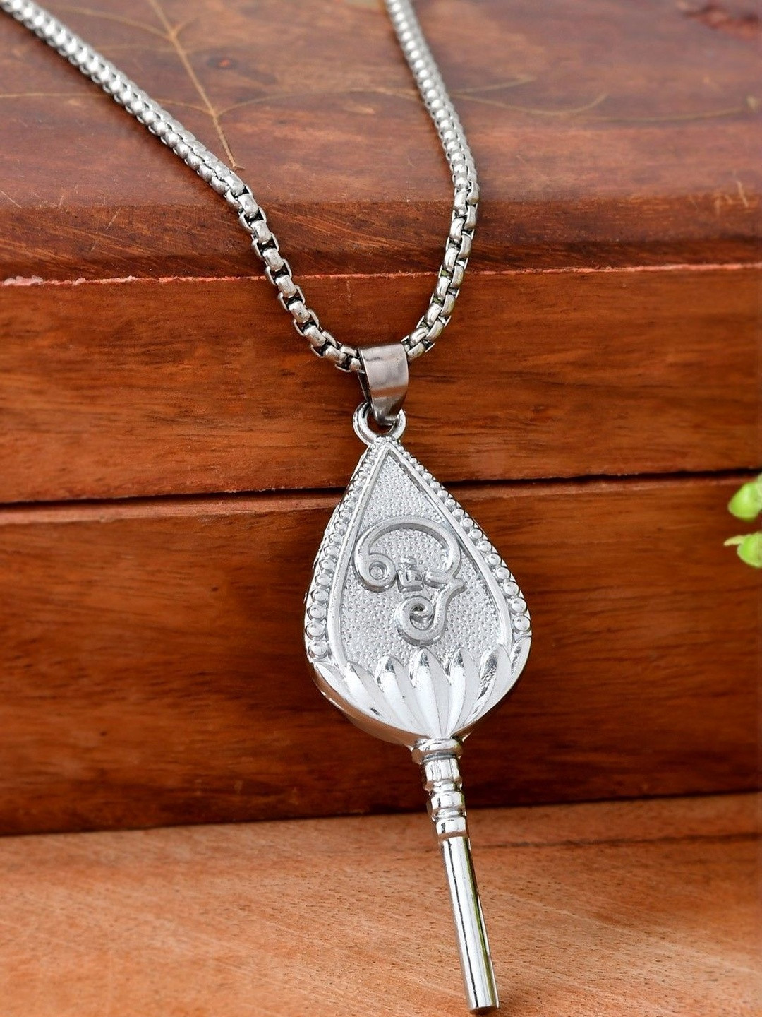 P. R. PRINTS Unisex Silver-Plated Lord Om Muruga Kanda Vel Silver Pendant