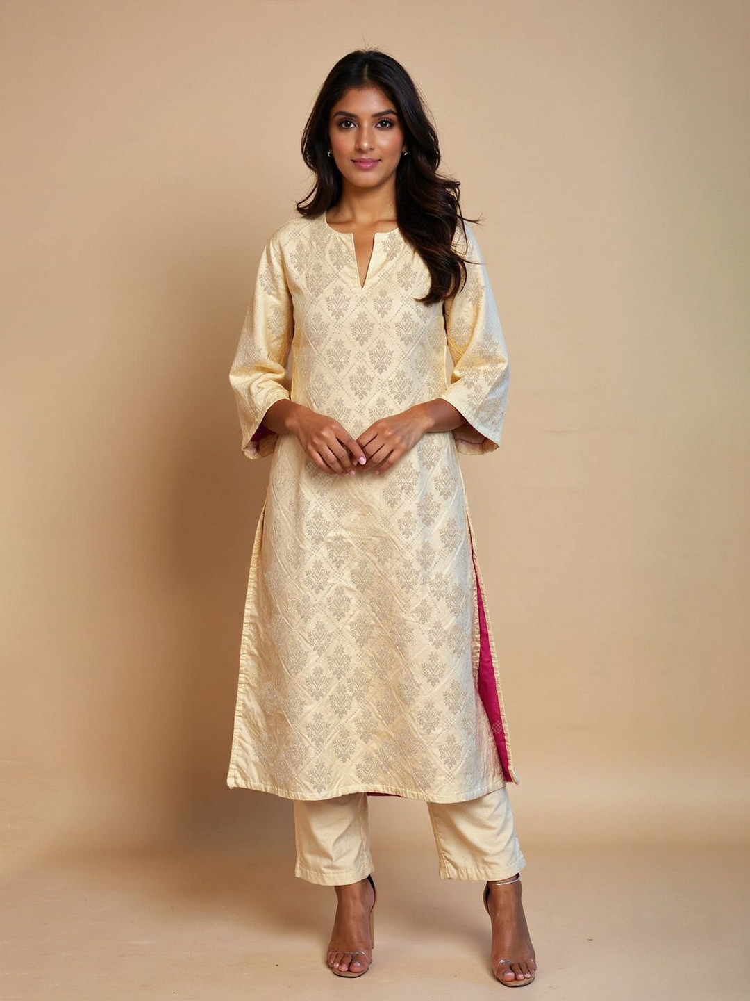 trueBrowns Women Ethnic Motifs Woven Design Regular Brocade Straight High-Slit Kurta Set