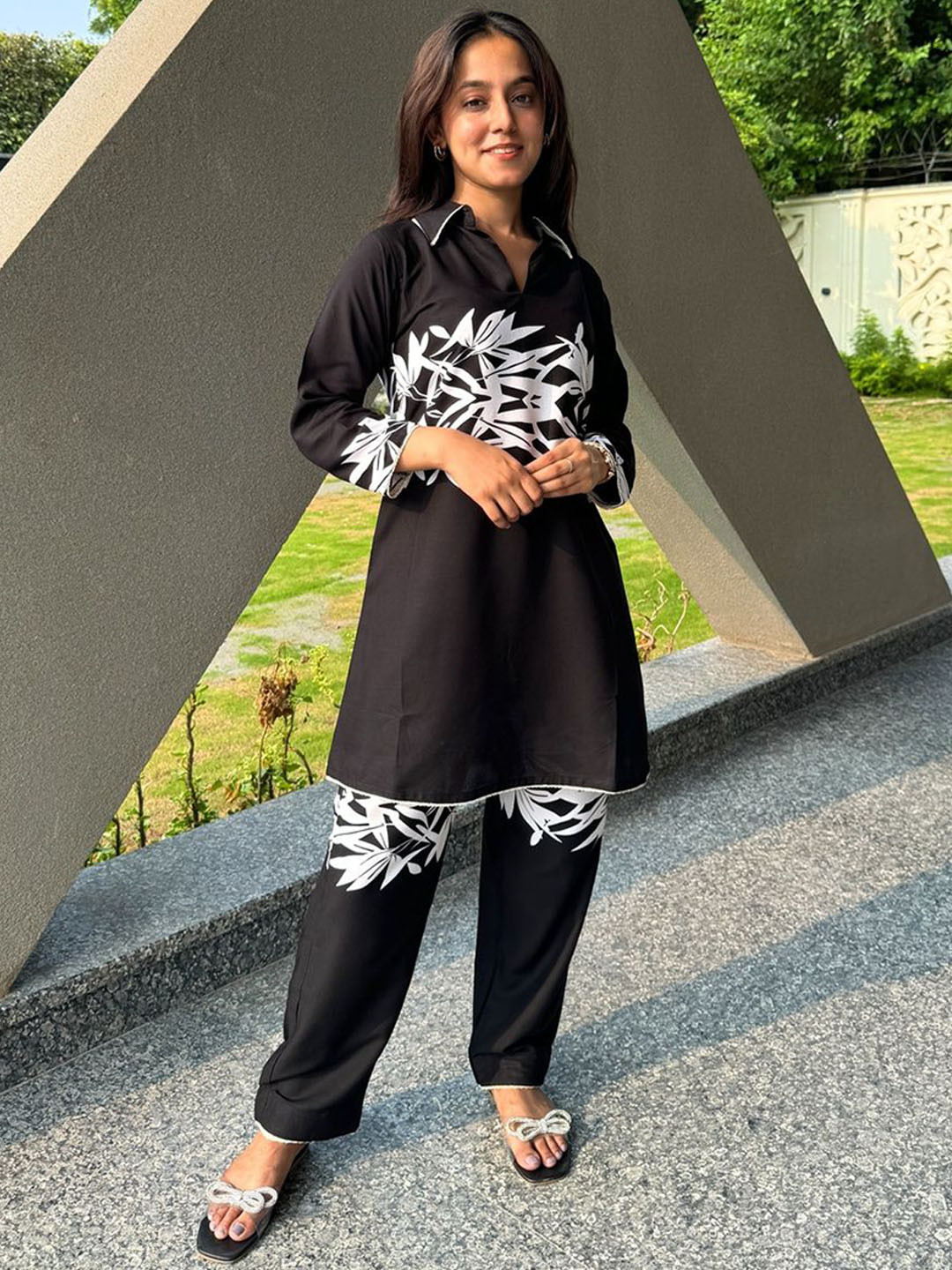 Blooming Tales Printed V-Neck Top & Trousers