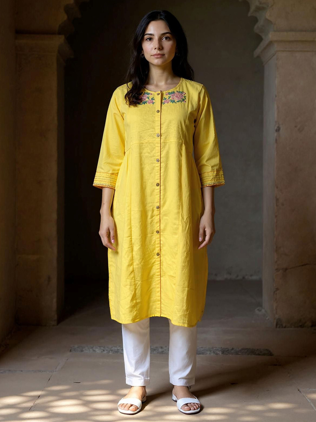 Rangita Women Embroidered Straight Kurta