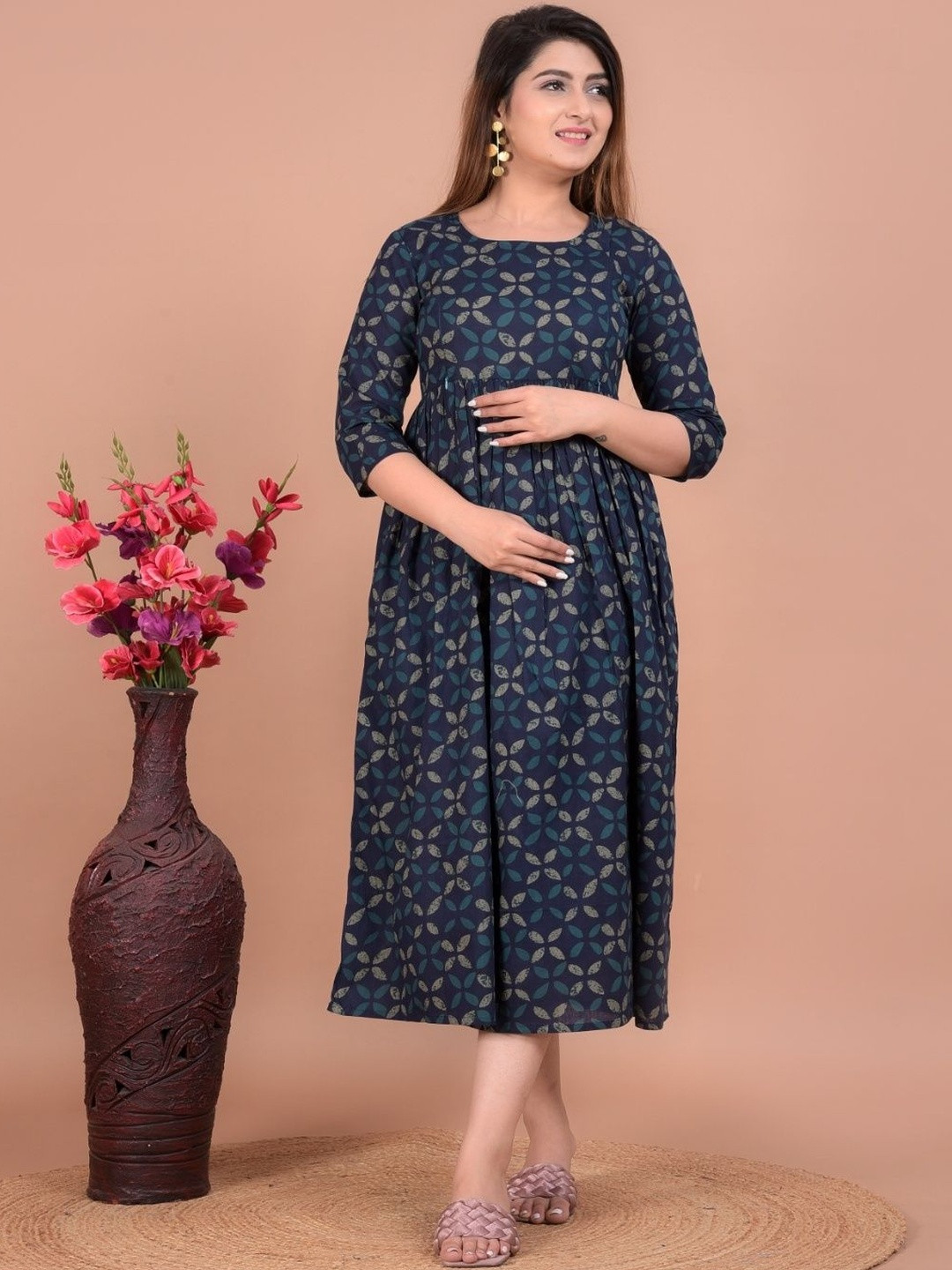 TEESHA Women Maternity Ethnic Motifs Printed Pleated Detail Fit and Flare Midi Dress