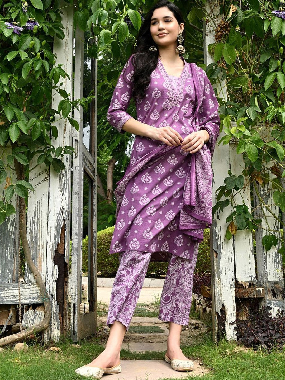 Sangria Women Ethnic Motifs Printed Regular Thread Work Pure Cotton Kurta with Trousers & With Dupatta