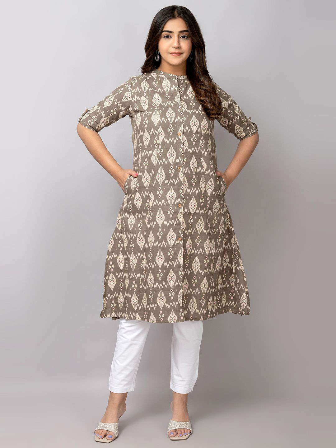 Fashion Petals Women Printed Mandarin Collar Roll-Up Sleeves Cotton Kurtas