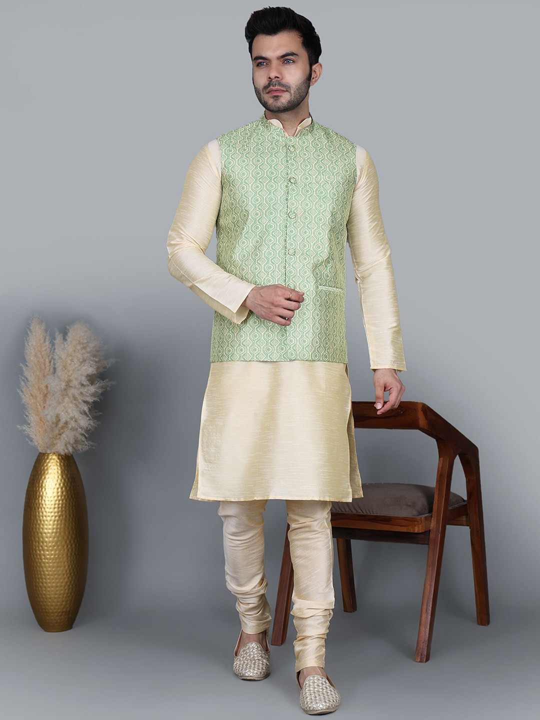 MAG Men Round Neck Kurta With Churidar