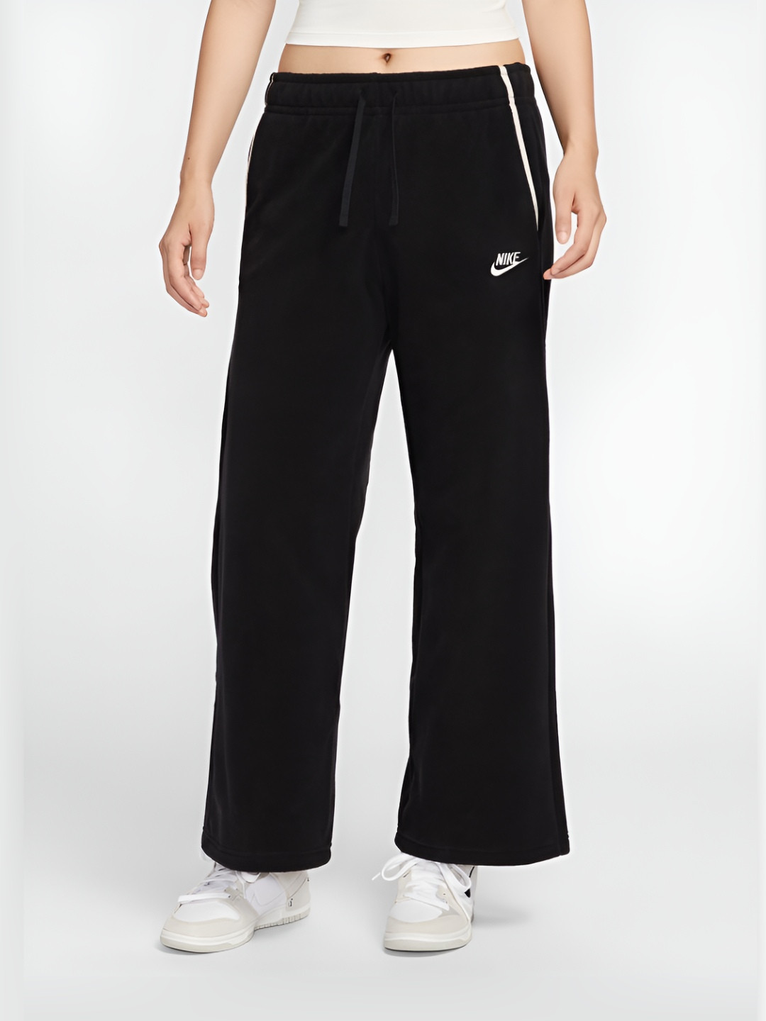 Nike Sportswear Club Fleece Women's Mid-Rise Wide-Leg Cozy Pants