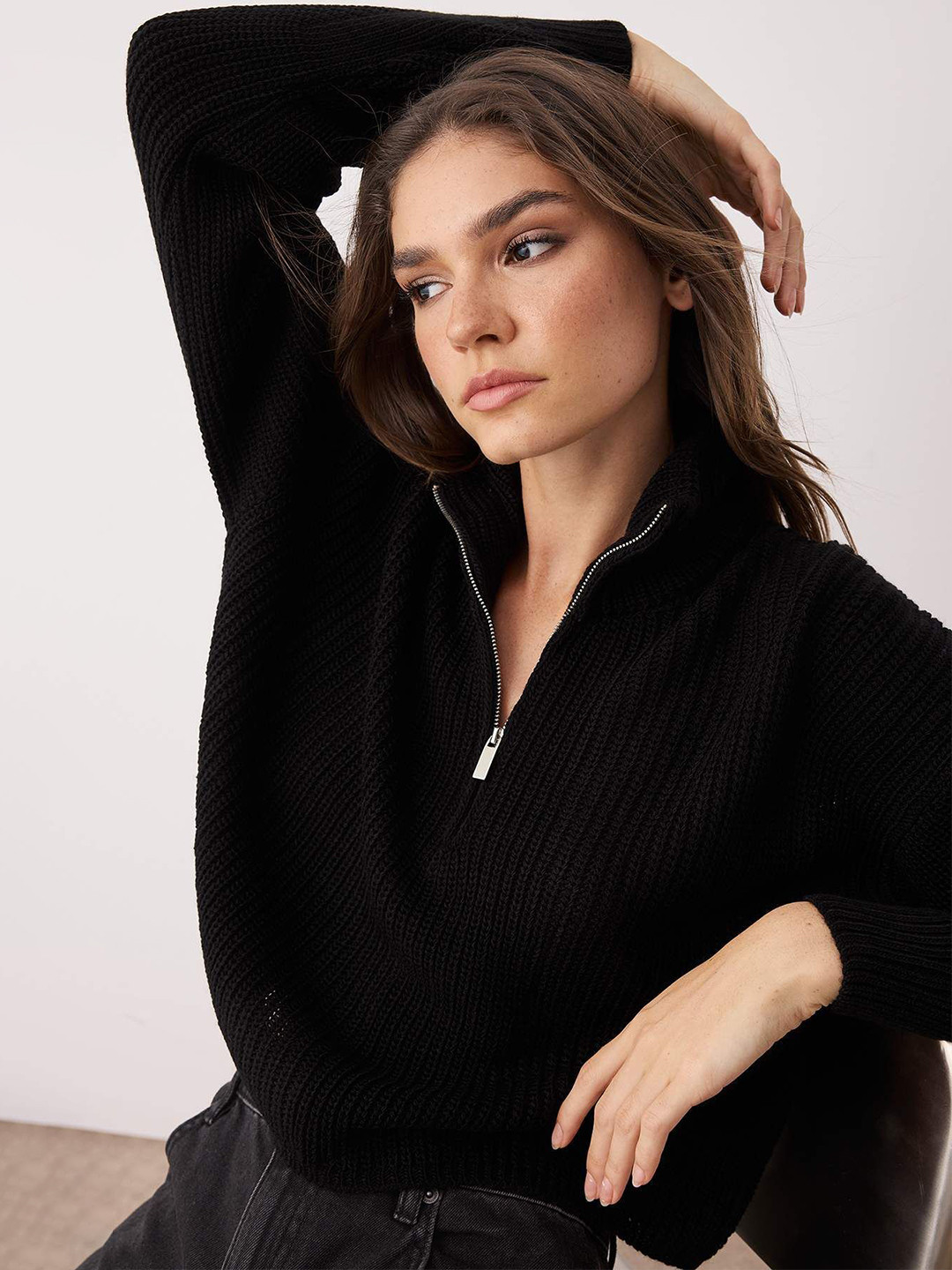 Trendyol Self Design Mock Collar Half Zipper Straight Cardigan