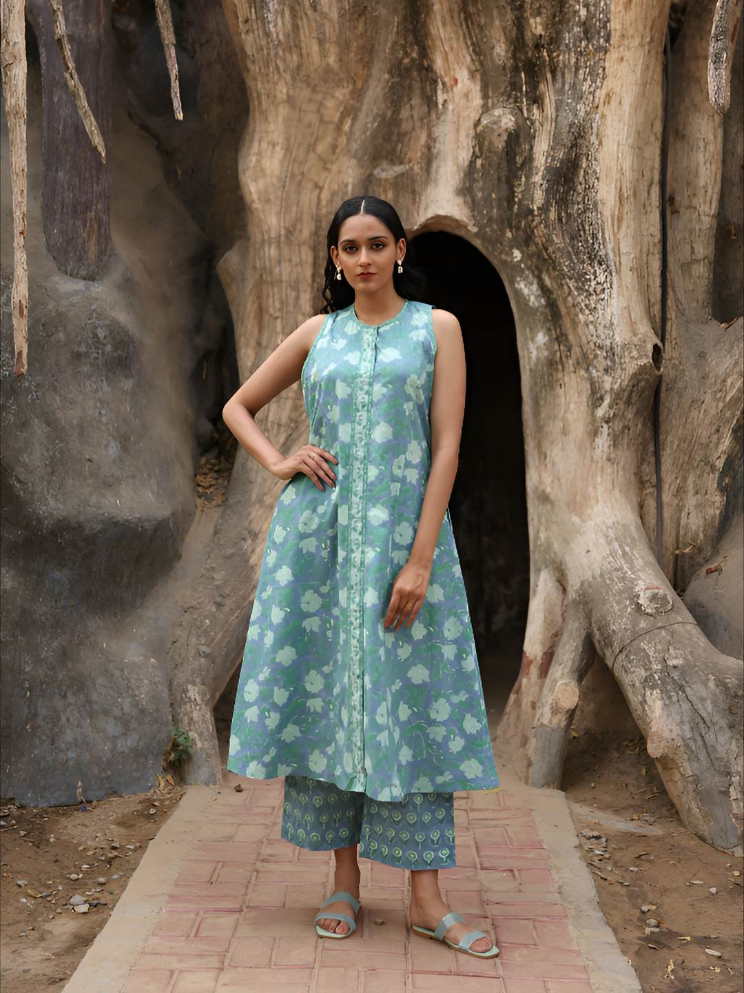 TERHA TAALI Women Floral Printed Cotton A-Line Kurta with Palazzos