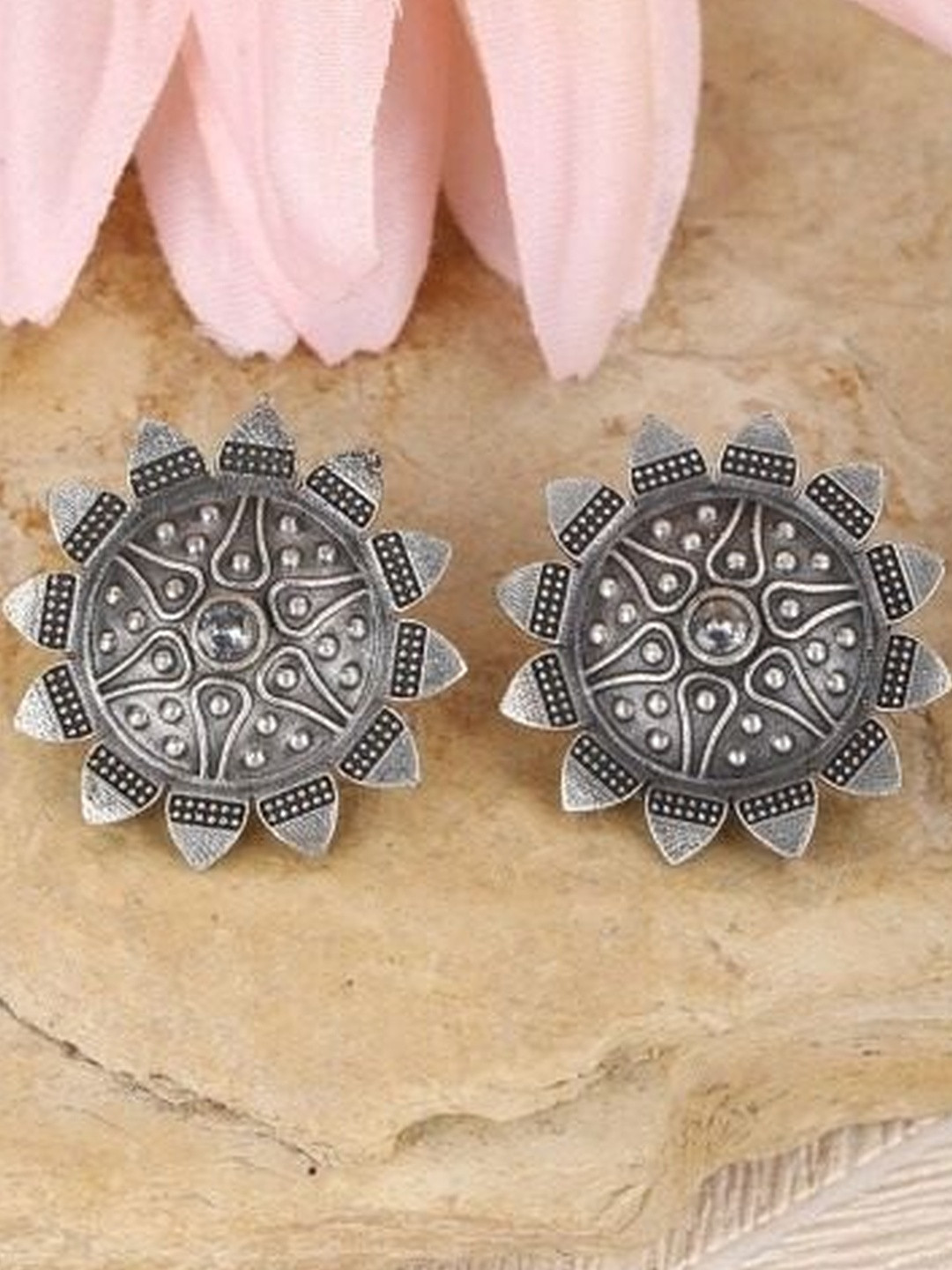 Sangria Circular Circular Studs Earrings