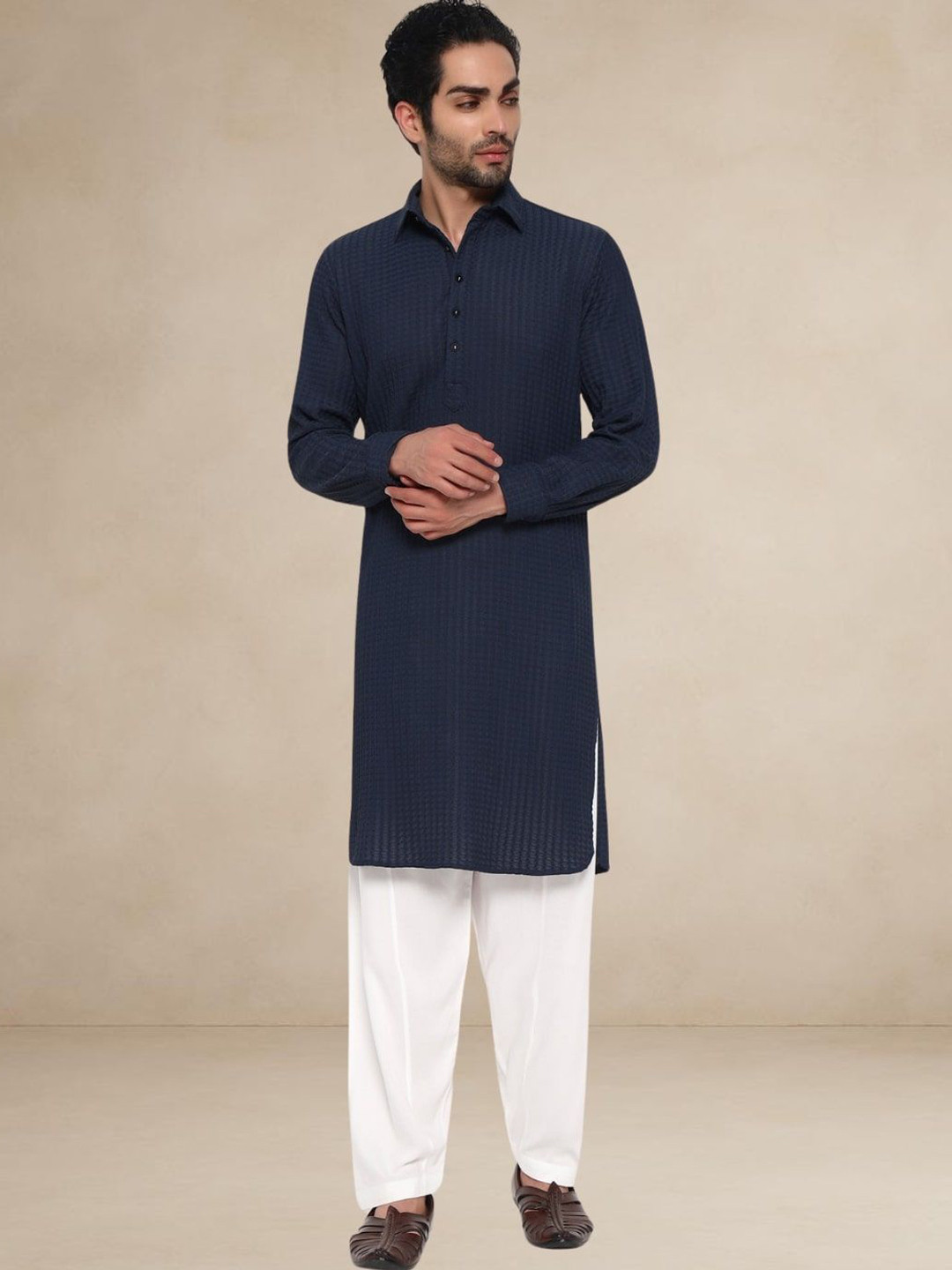 BETTINO Men Waffle Textured Popover Pathani Kurta with Salwar