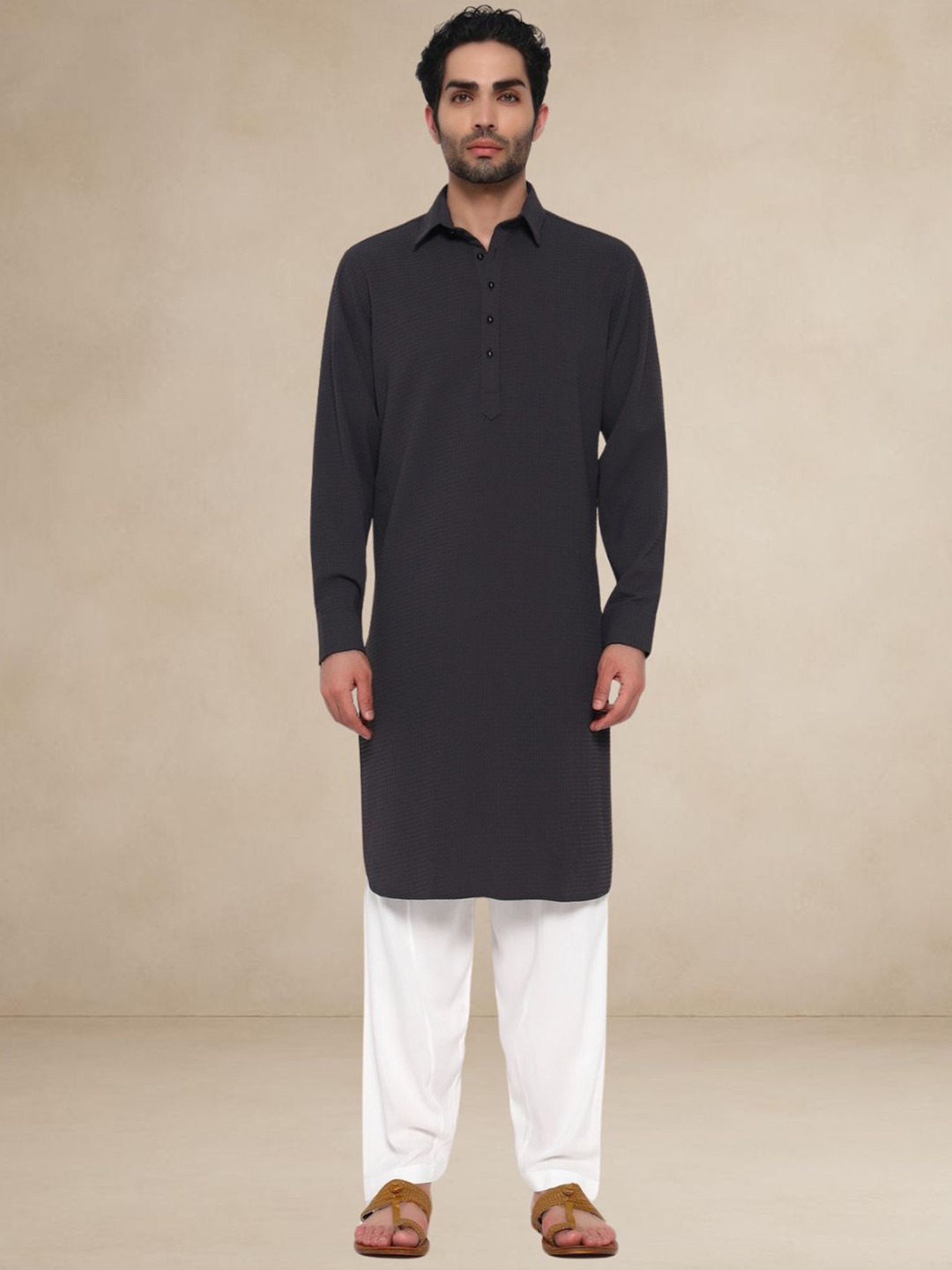 BETTINO Men Plain Textured Button Up Pathani Kurta with Salwar