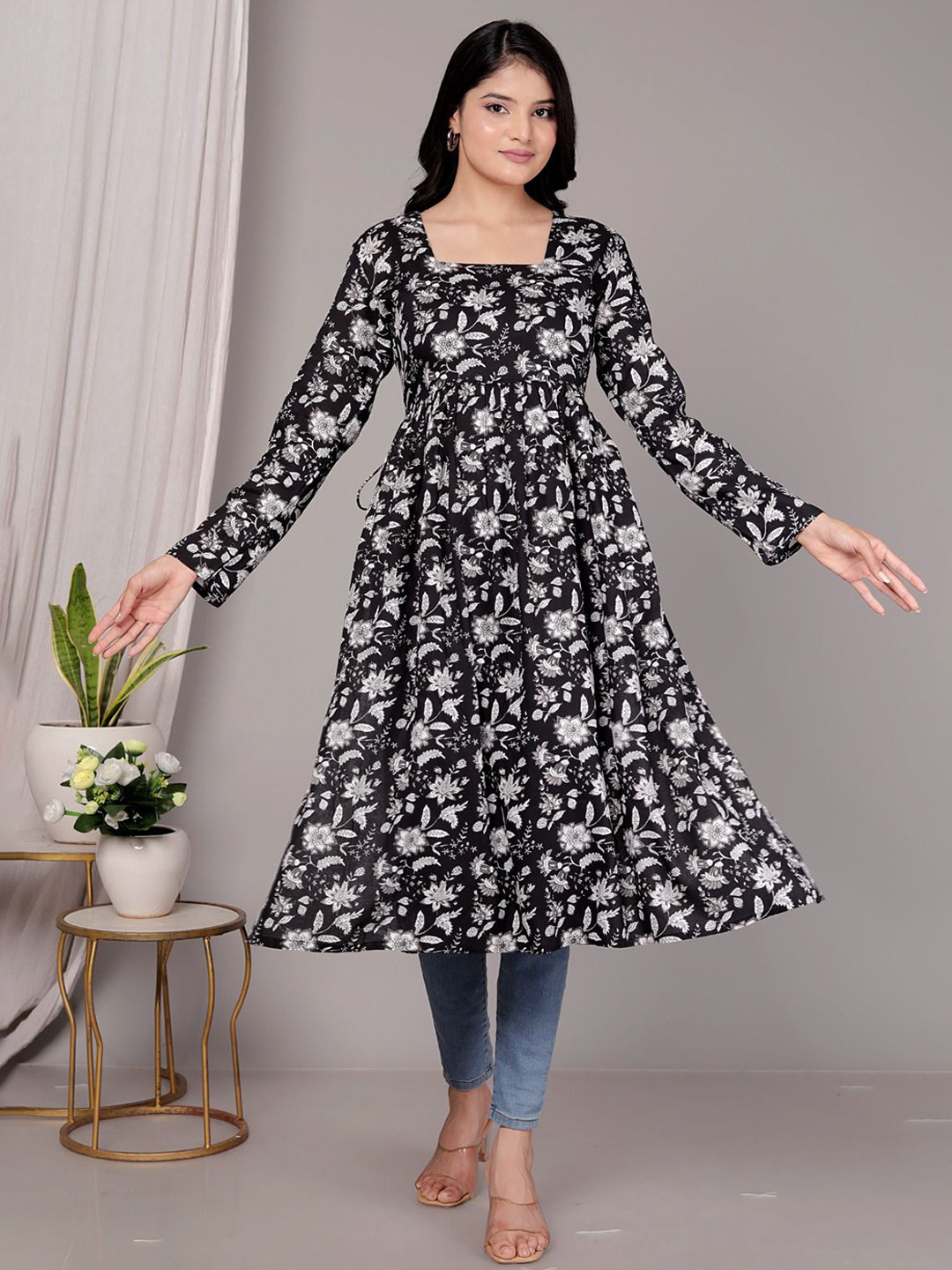 Chronorex Women Floral Printed Daily A-Line Kurta