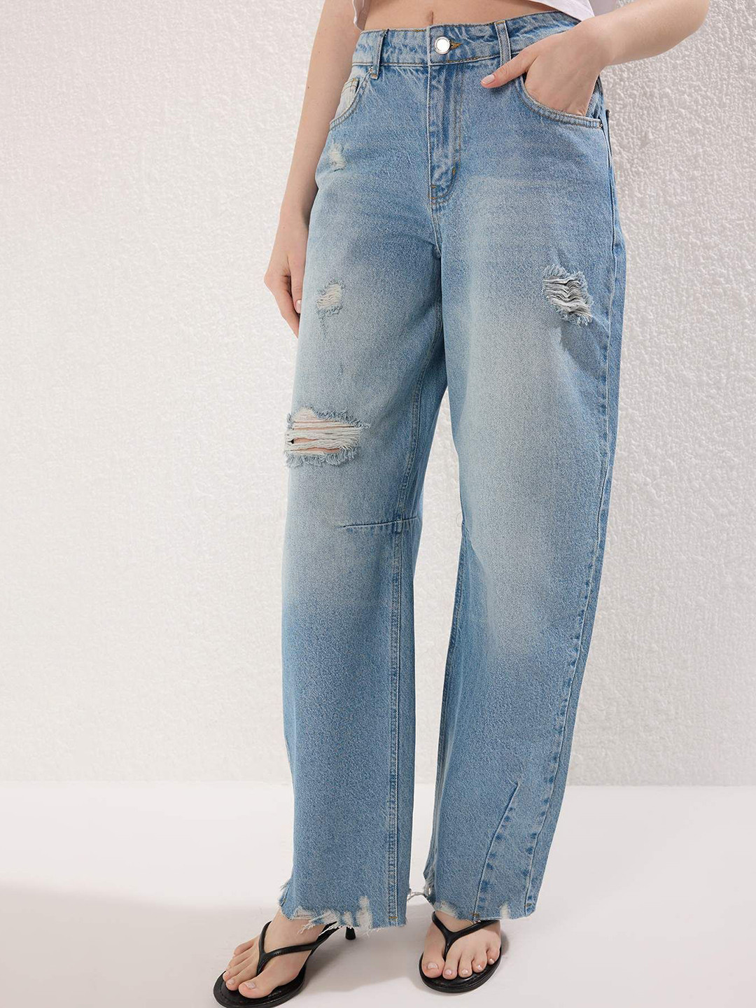 Trendyol Koyu Mavi Women Regular Fit Mid-Rise Low Distress Heavy Fade Cotton Jeans
