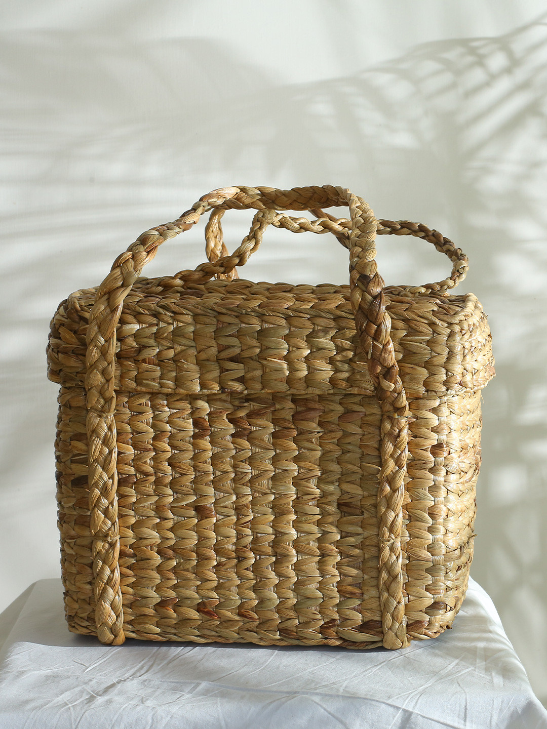 FLICKERS AND FLAME Beige Rattan Fruit and Vegetable Basket