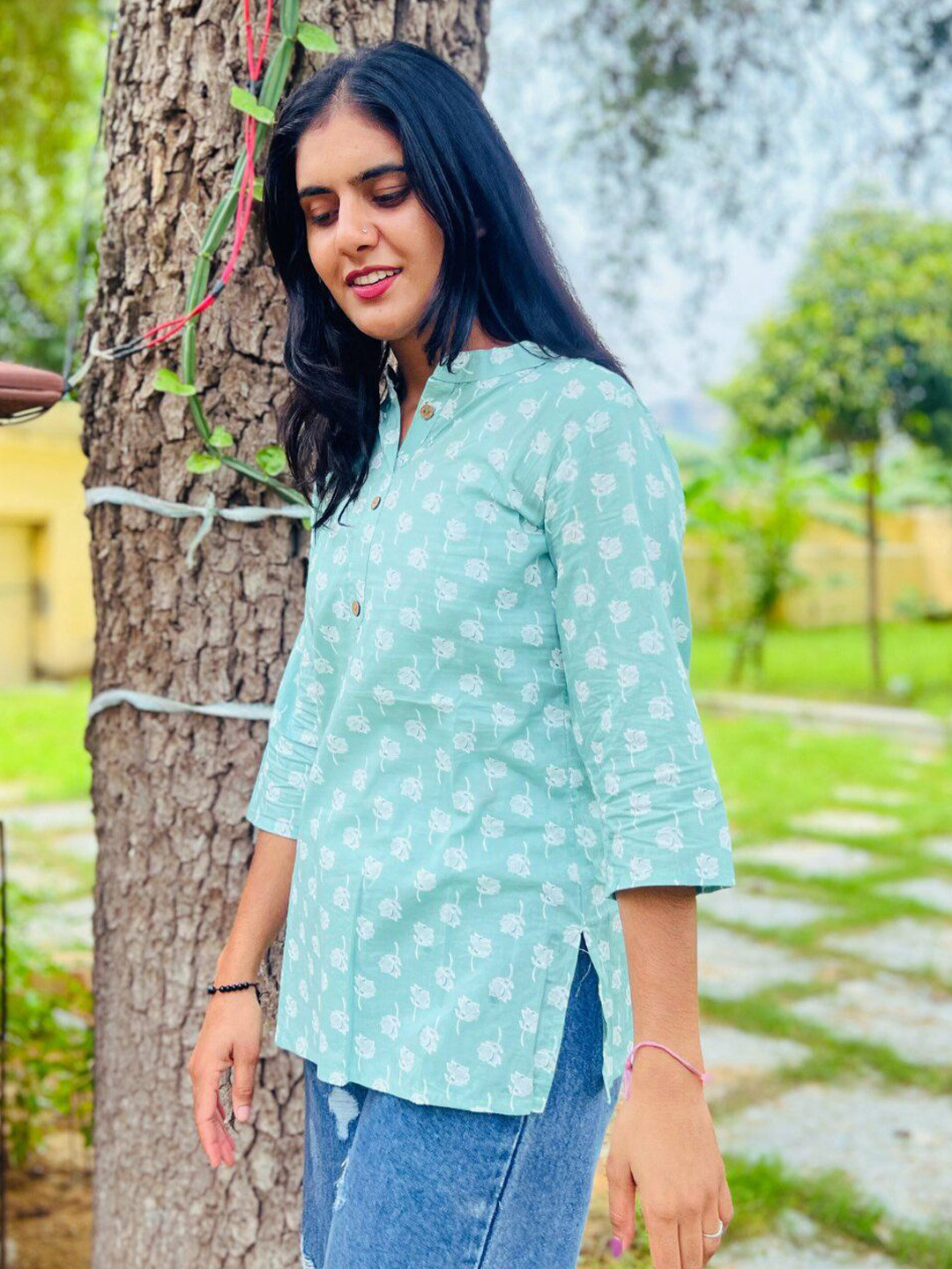 Feemel Women Floral Printed Pure Cotton Kurti