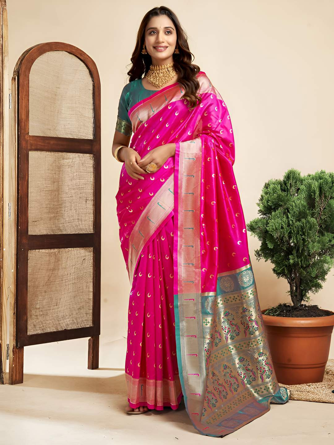 ETHNICHITZ Woven Design Zari Paithani Saree