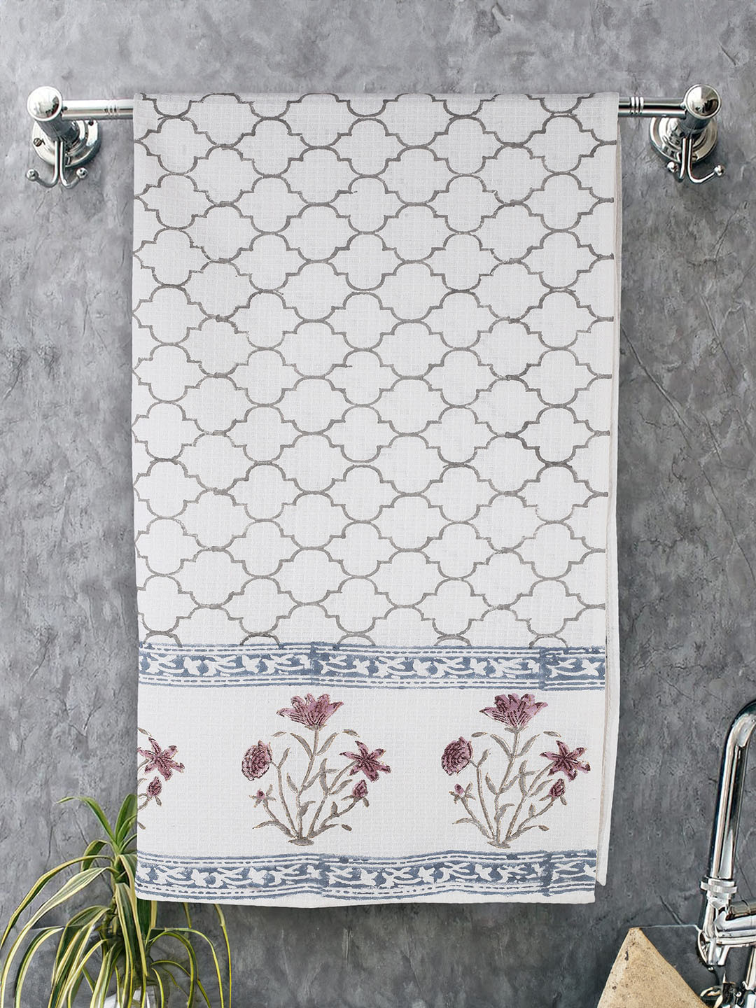 Texstylers White & Blue Geometric Printed Cotton 300 GSM Bath Towel - 30x60 Inches