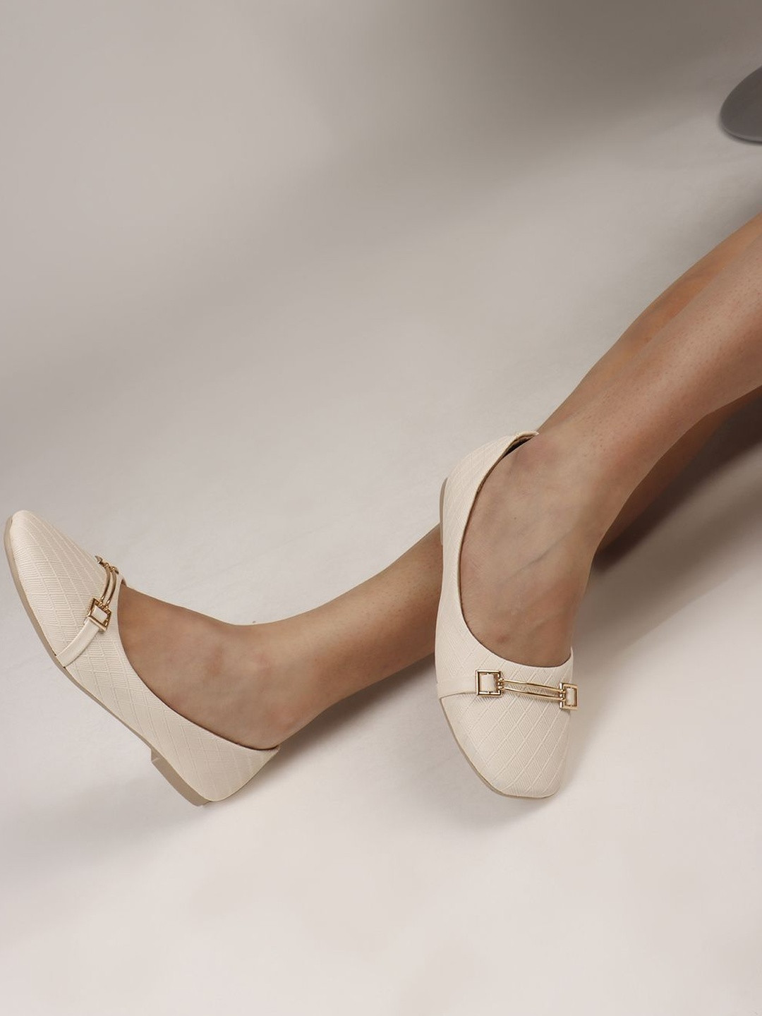 DressBerry Women Cream Textured Party Slip-On Mojaris Flats