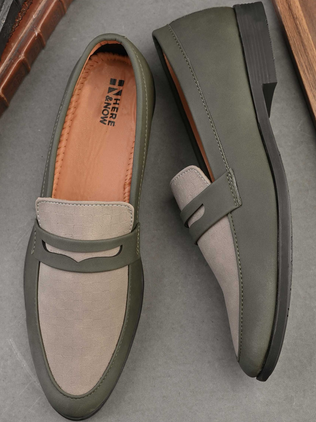 HERE&NOW Green Textured Penny formal shoes