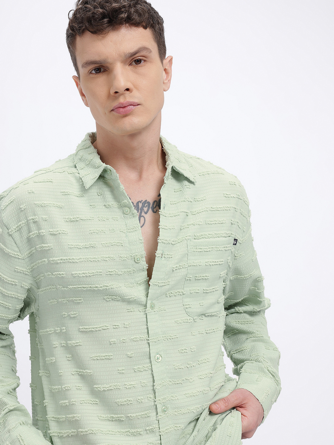 glitchez Dobby Like Weave Seersucker Relaxed Fit Casual Shirt