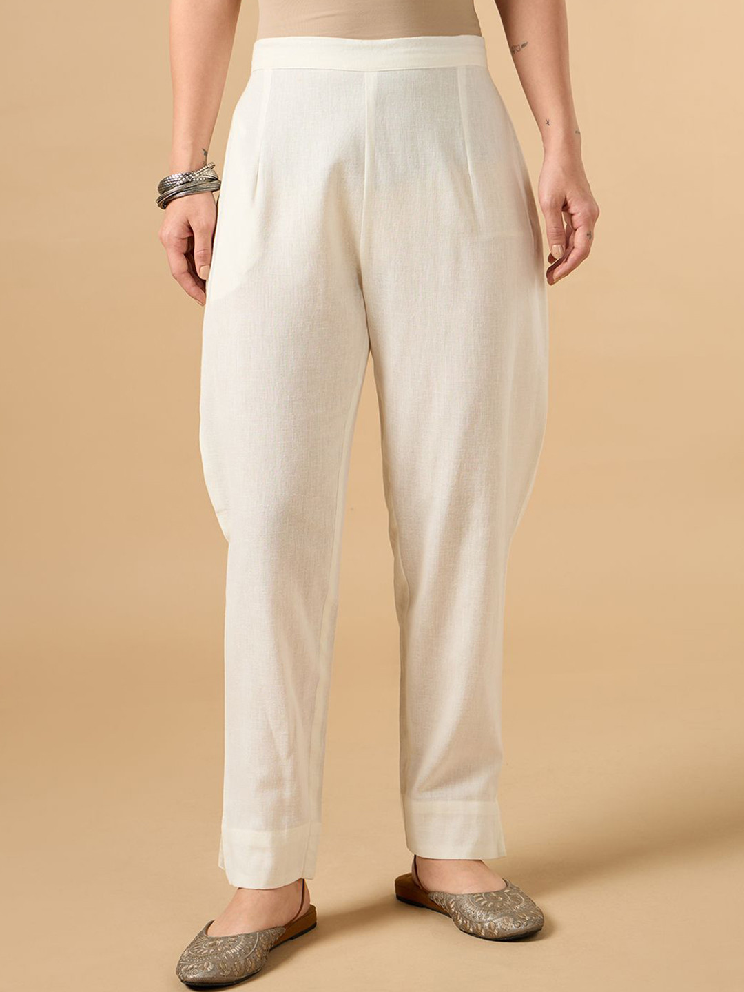 COTTONS DAILY Women Comfort Pleated Straight Fit Trousers