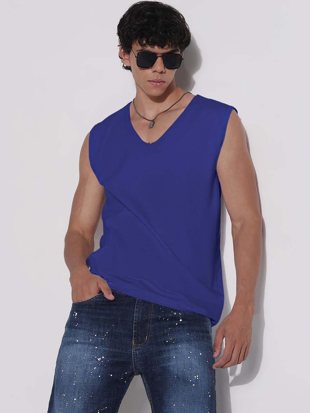 SHOWOFF Men V-Neck Sleeveless Tshirt