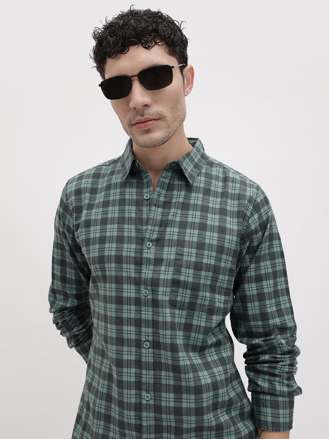 The Roadster Life Co. Men Checked Pure Cotton Casual Shirt
