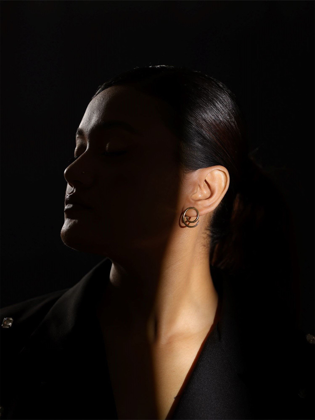 THE BLING GIRLL Gold-Plated Circular Studs