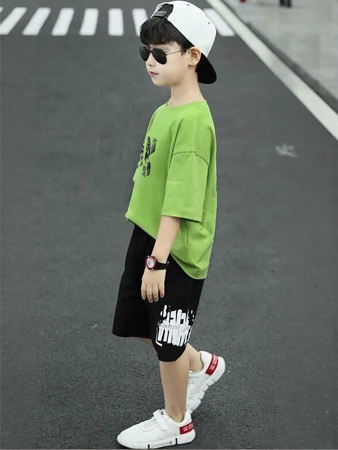 GCYX Boys Green & Black Printed T-shirt and shorts Clothing Set