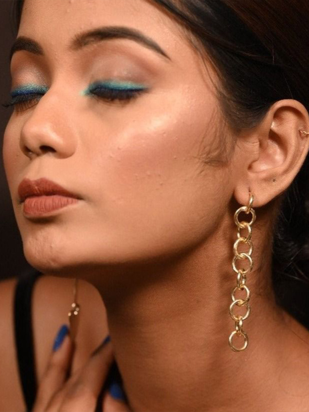 THE BLING GIRLL Gold-Plated Circular Shaped Drop Earrings