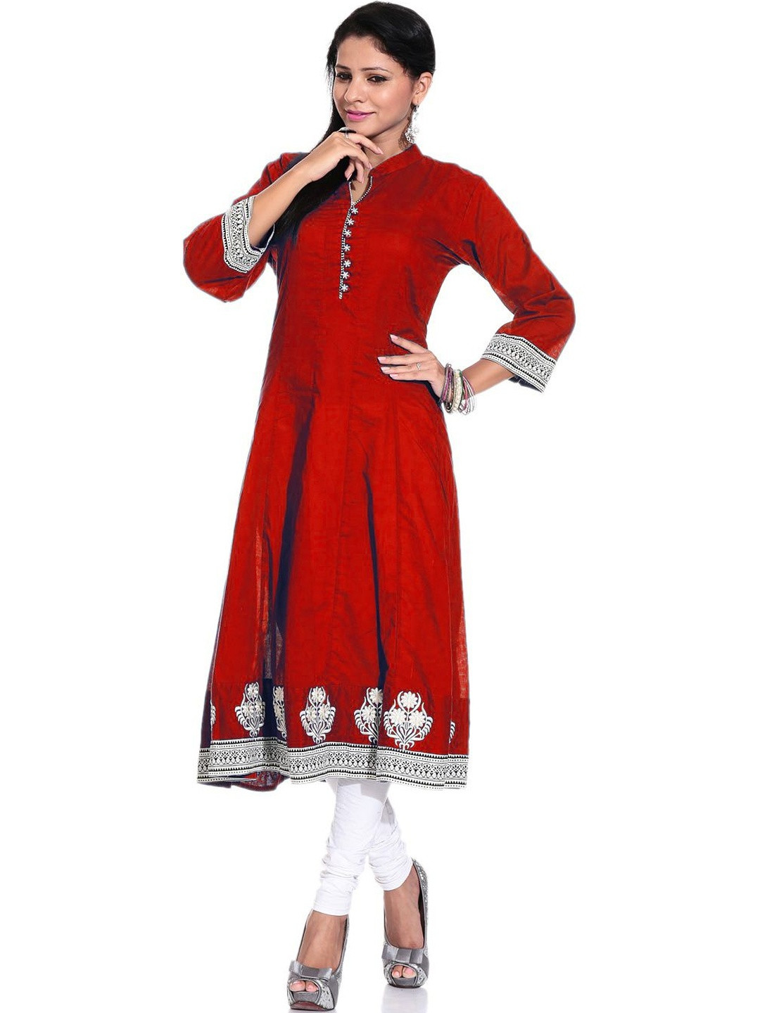 Inara Robes Women Floral Thread Work Anarkali Kurta