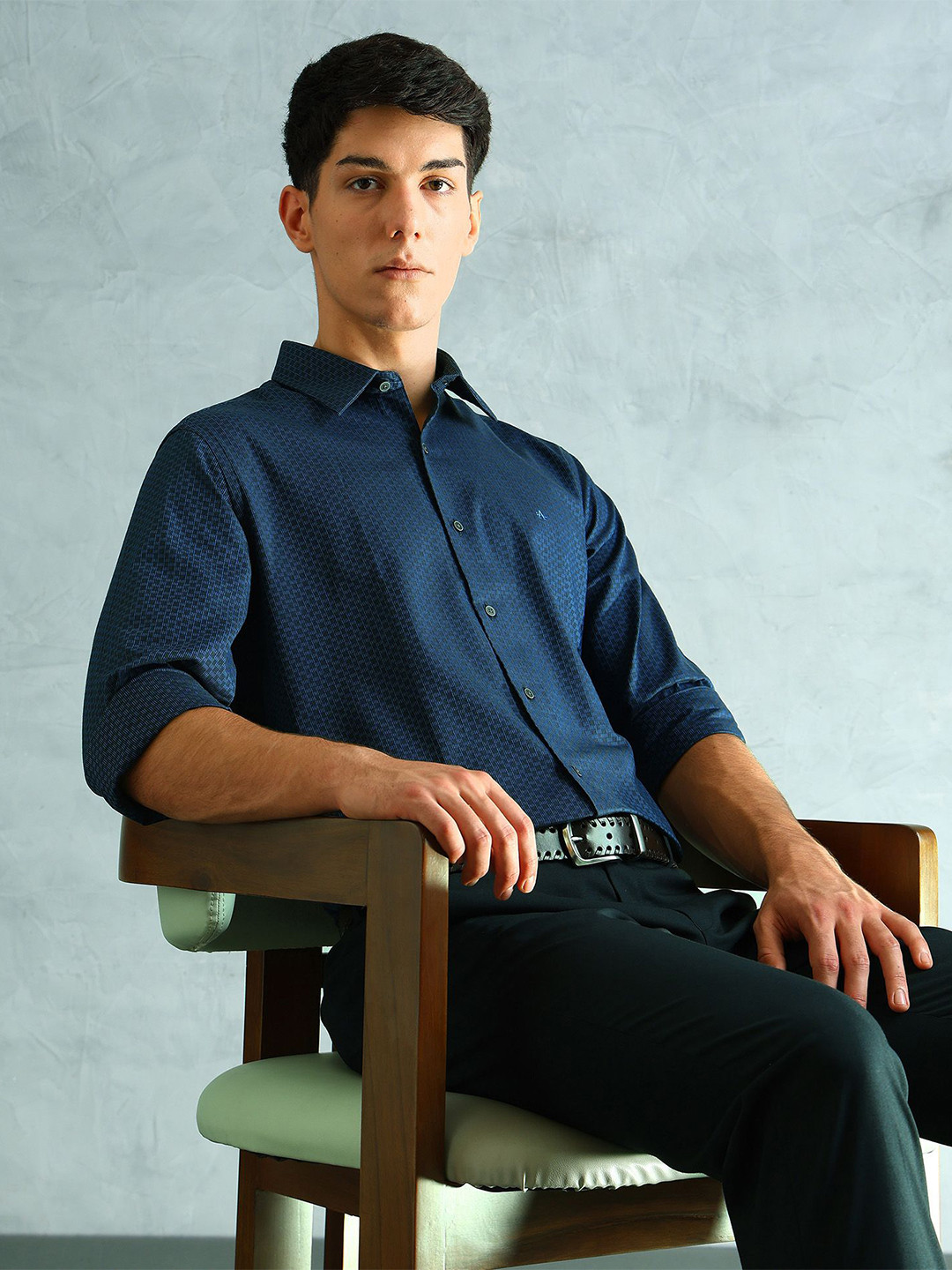 Arrow New York Men Slim Fit Textured Spread Collar Pure Cotton Casual Shirt
