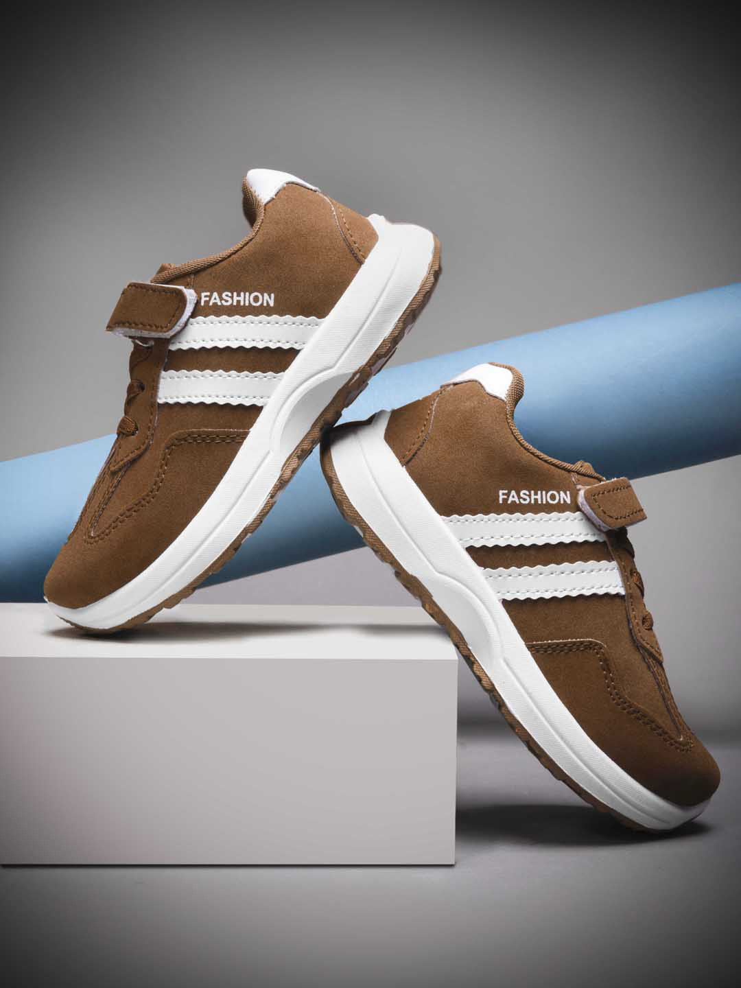 Crazyly Boys Mesh Velcro Running Shoes