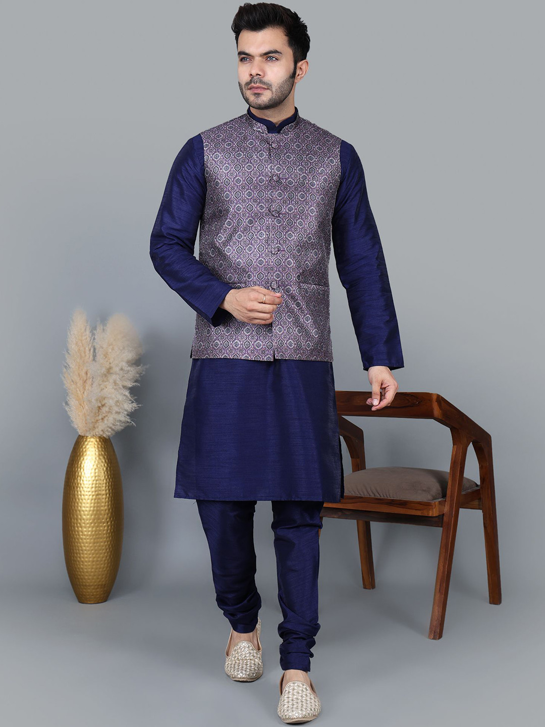 MAG Men Solid Kurta with Churidar