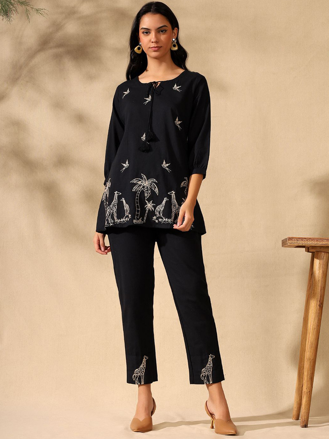 FILO HEVIS Embroidered Round Neck Tunic With Trousers