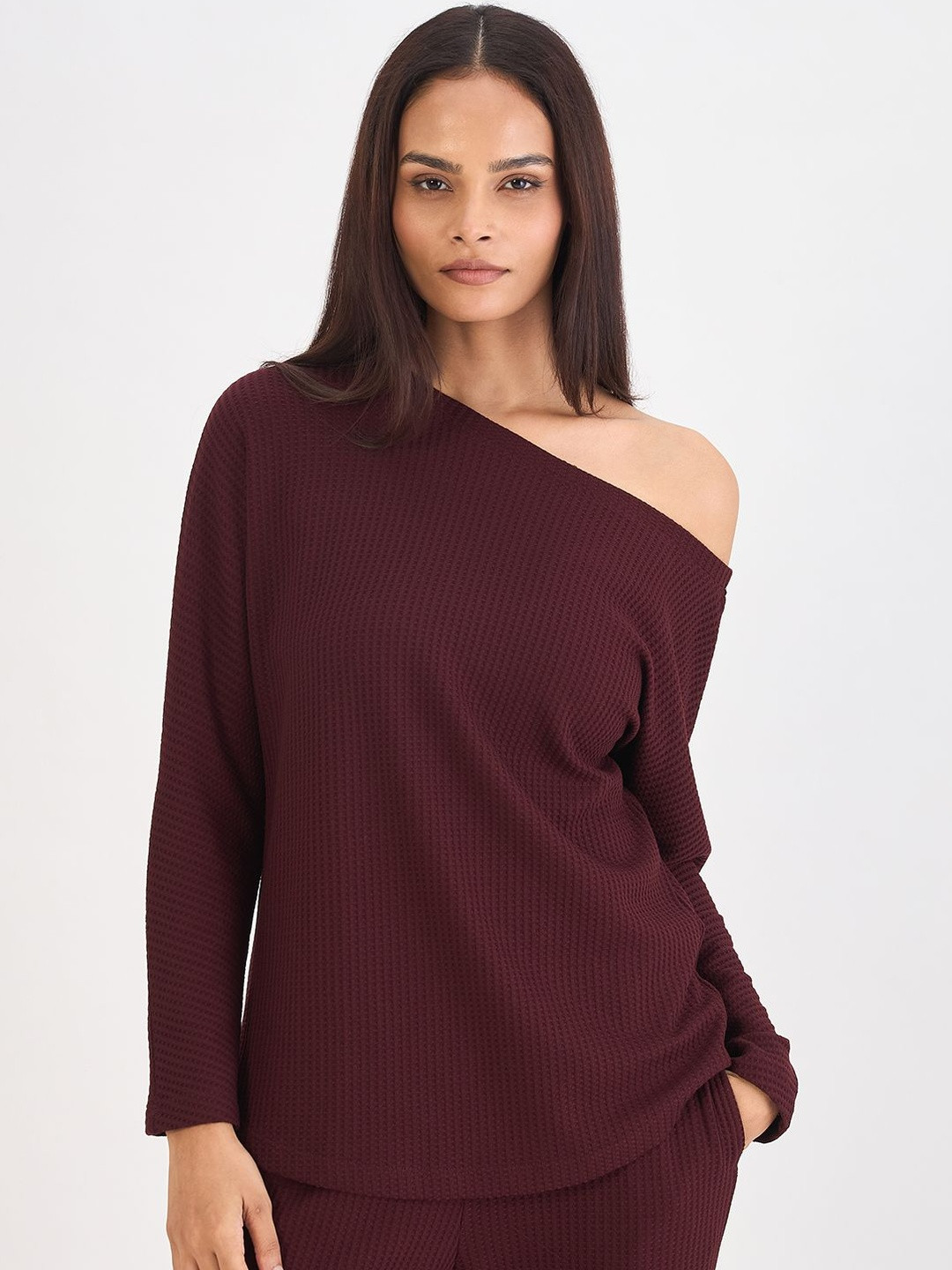 FEMMELLA Wine Waffle Women Knit One-Shoulder Top