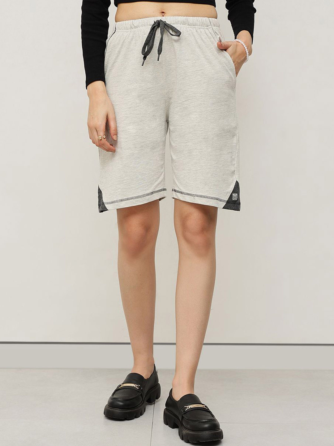 Espresso Women Regular Fit Mid-Rise Cotton Shorts