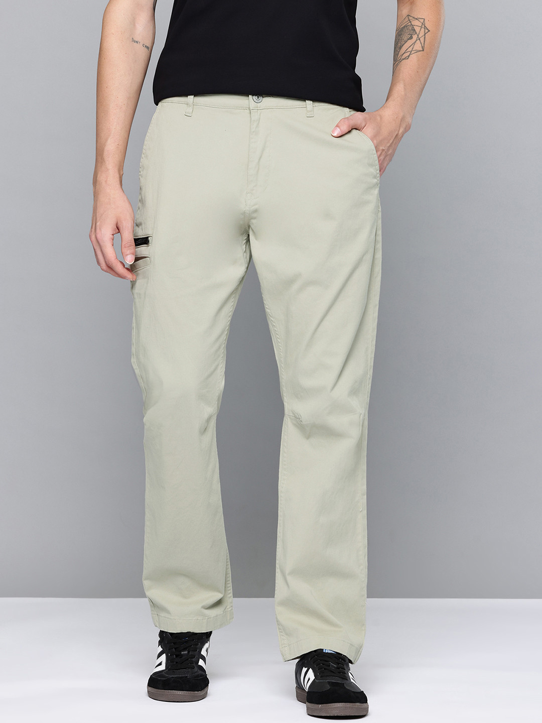 Flying Machine Men Mid-Rise Relaxed Fit Cargos