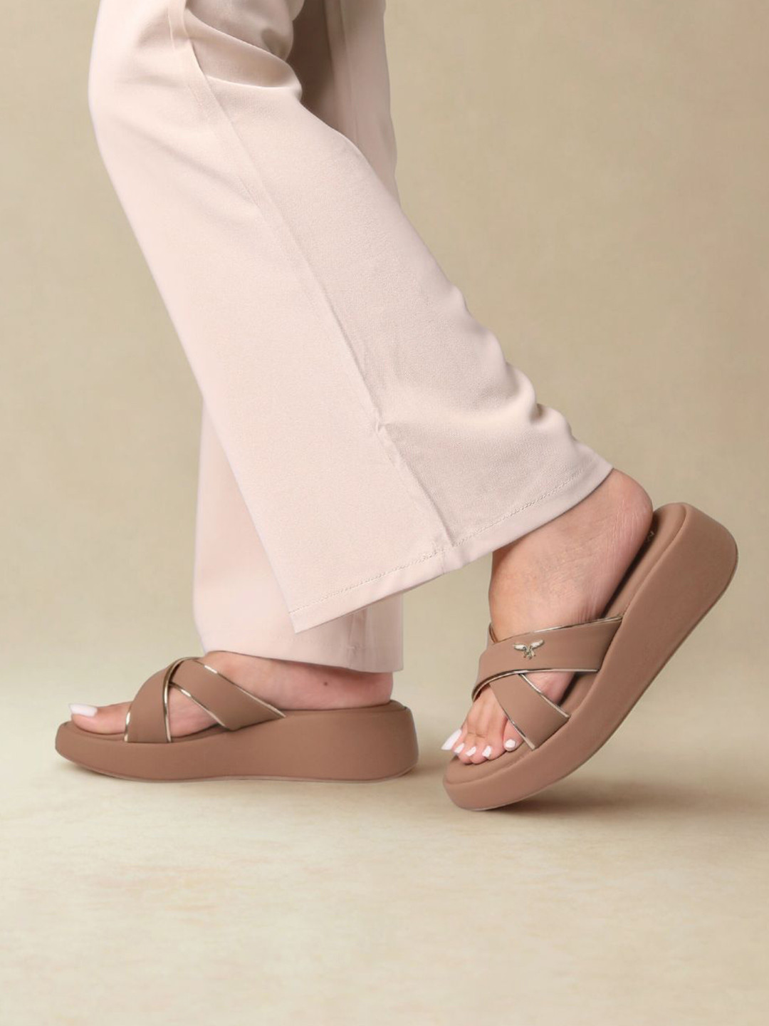 Monrow Anne Women Round Toe PU Wedge Heeled Sandals