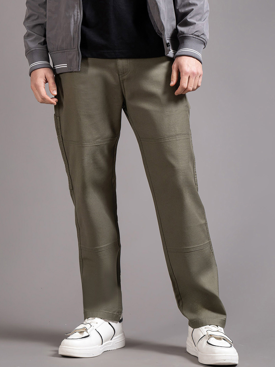 British Club Men Smart Low-Rise Cargos Trousers