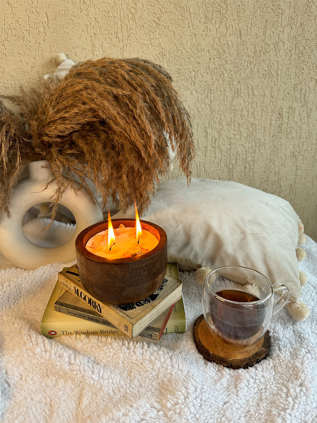 FLICKERS AND FLAME Blossom Wooden Candle
