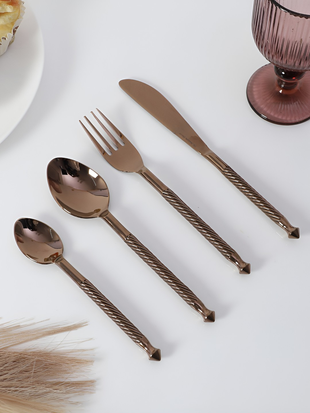 Decor de Maison Brio Rose Gold 4 Pieces Steel Cutlery Set