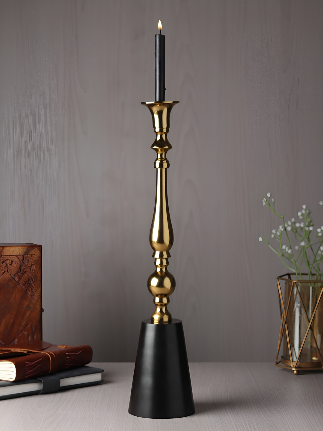 Decor de Maison Valora Gold-Toned & Black Valora Candle Holder