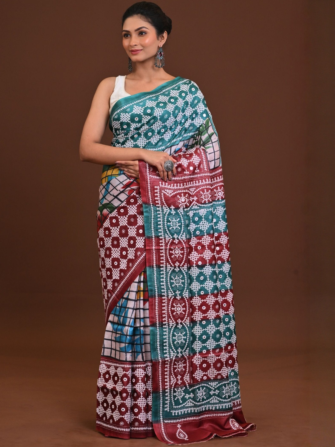 RAM SHYAM collection Ethnic Motifs Printed Block Print Saree