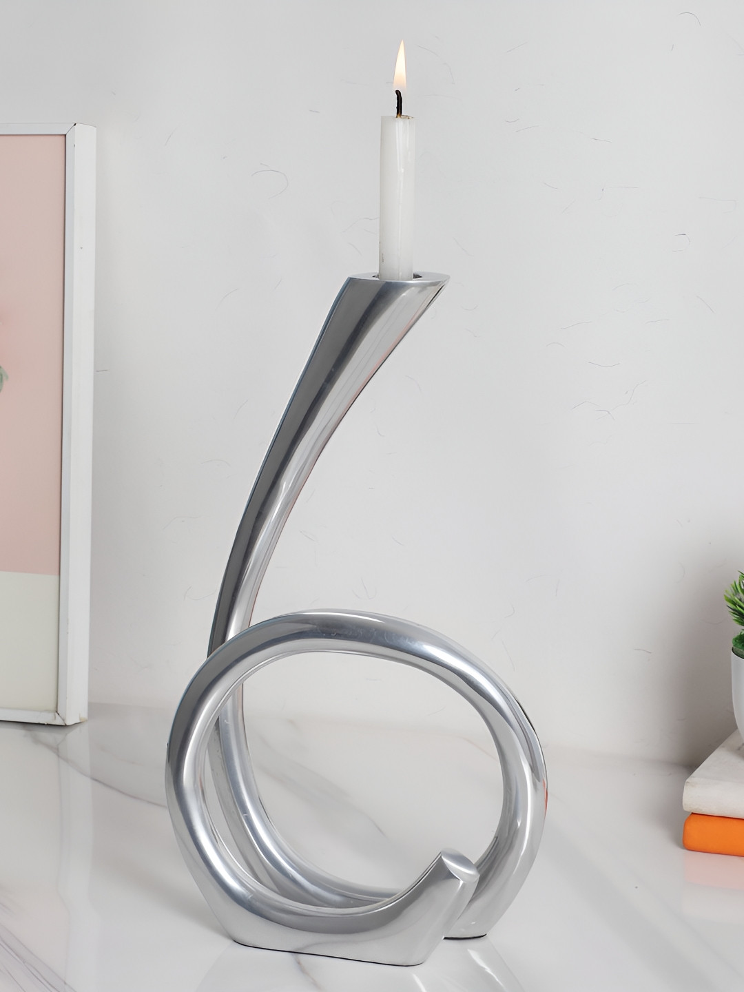 Decor de Maison Flame Silver-Toned Twisted Candle Holder