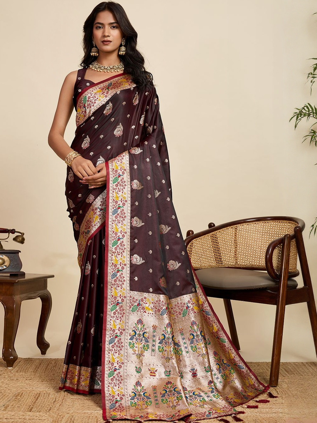 Kalaashree Ethnic Motifs Zari Silk Two Tone Paithnai Saree  With Blouse Piece