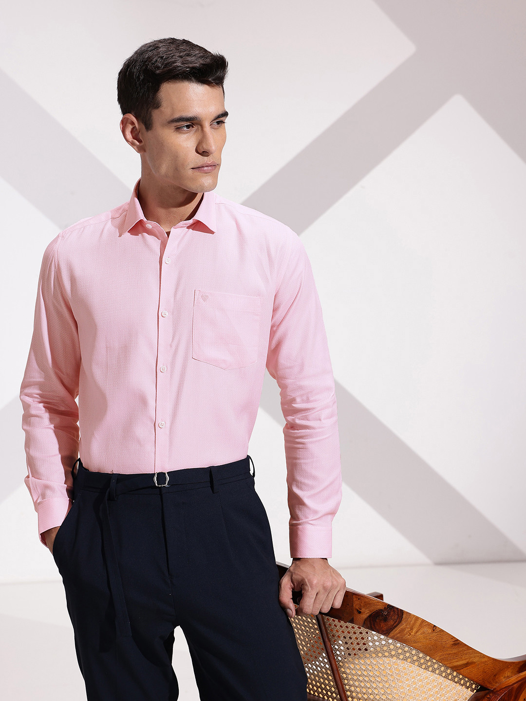 INVICTUS Urban Slim Fit Self Design Textured Pure Cotton Formal Shirt